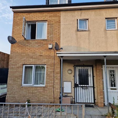 Mile End Budget Guesthouse Londra Esterno foto