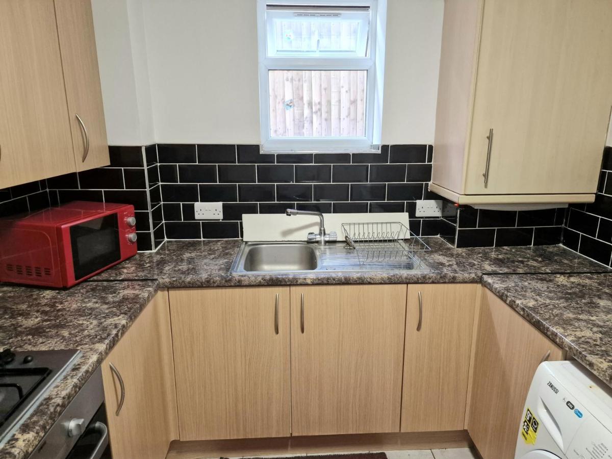 Mile End Budget Guesthouse Londra Esterno foto