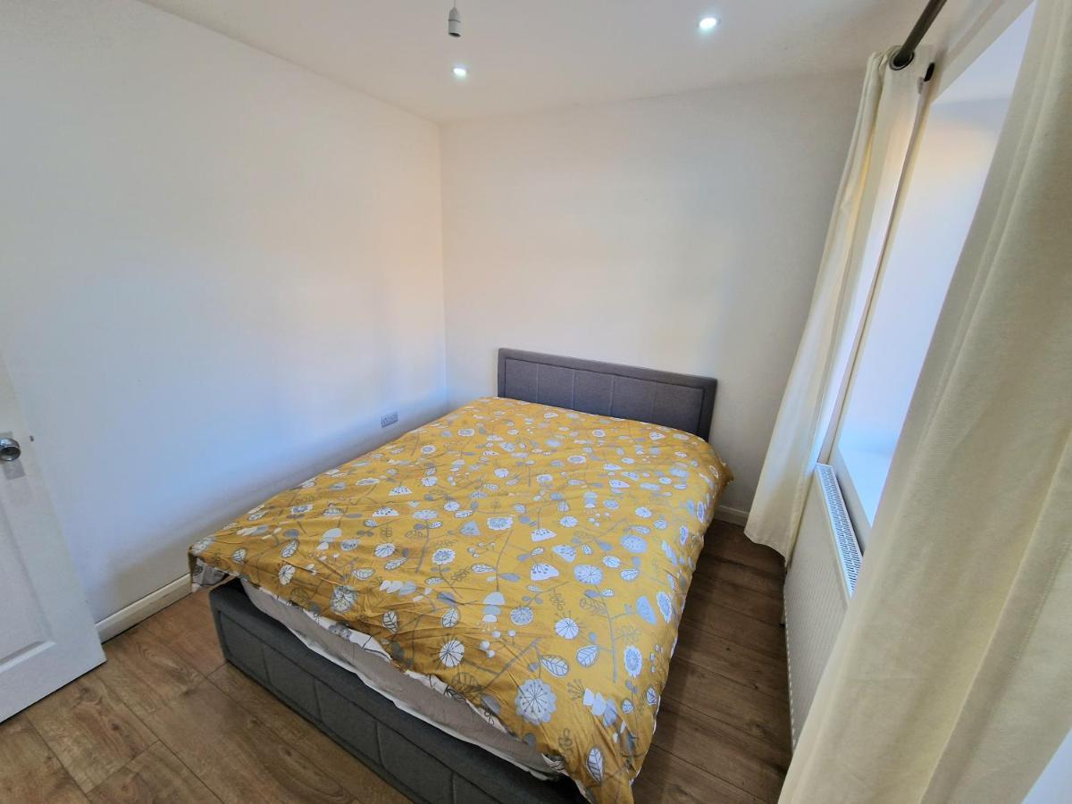 Mile End Budget Guesthouse Londra Esterno foto