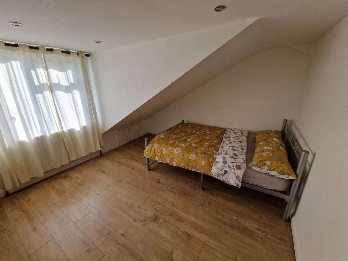 Mile End Budget Guesthouse Londra Esterno foto