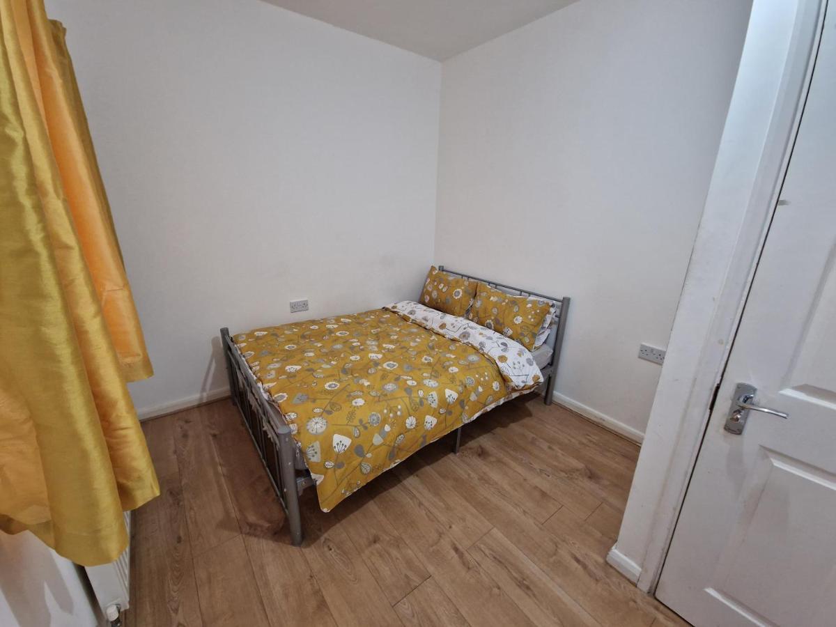 Mile End Budget Guesthouse Londra Esterno foto